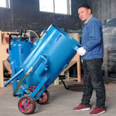 Open-type sandblasting machine