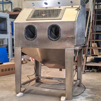 Box-type water sandblasting machine